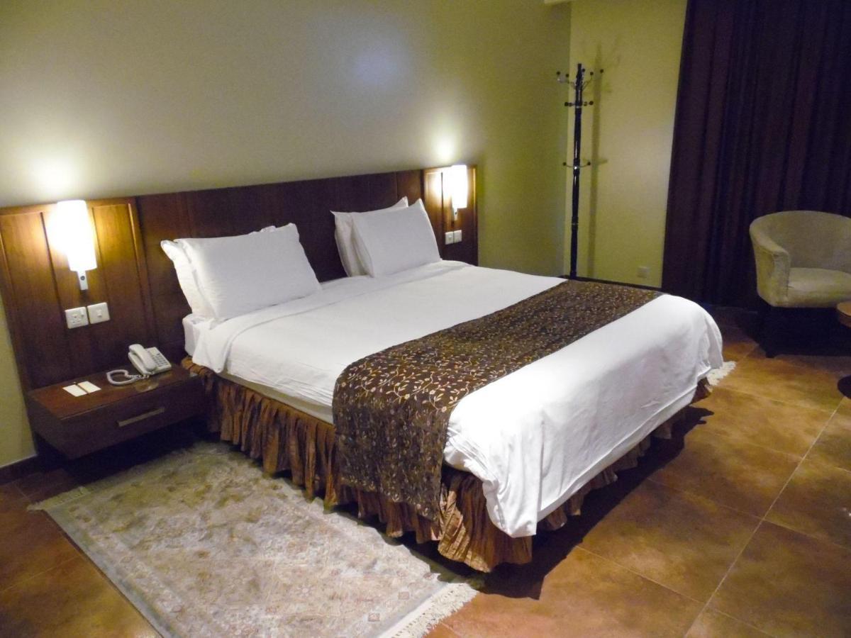 Milan Deluxe Suites Al Khobar Esterno foto